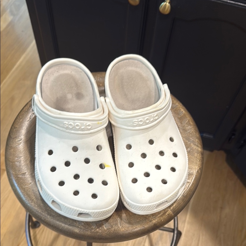 White Crocs Clogs with wheels